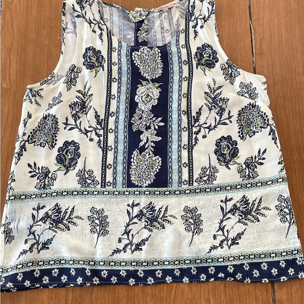 Elegant sleeveless top by Soirée-XL